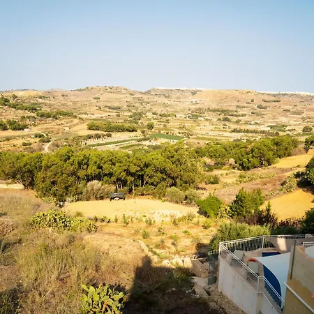 Family-friendly Gozo Escape - Pool, Terrace & Bbq Villa Xaghra