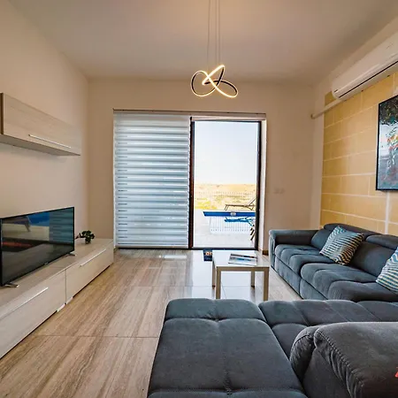 Family-friendly Gozo Escape - Pool, Terrace & Bbq Villa Xaghra