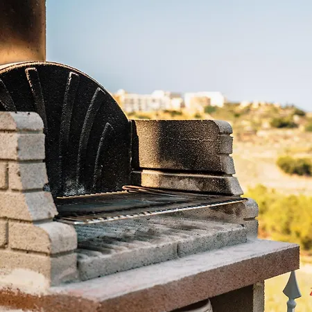 Family-friendly Gozo Escape - Pool, Terrace & Bbq