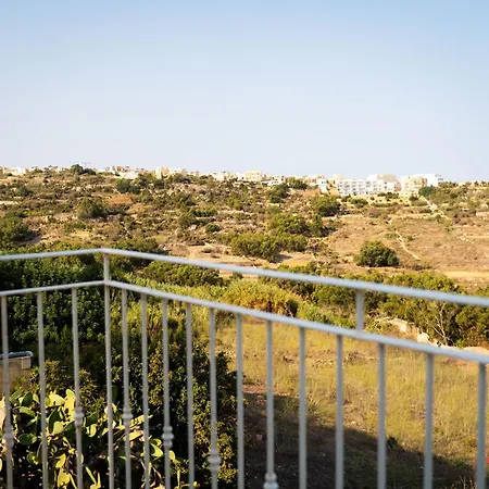 Family-friendly Gozo Escape - Pool, Terrace & Bbq Villa Xagħra
