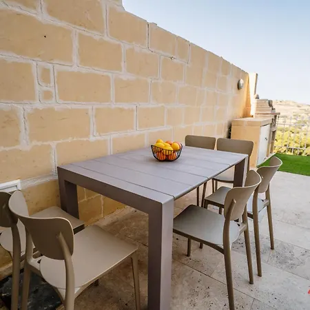 Family-friendly Gozo Escape - Pool, Terrace & Bbq Xagħra