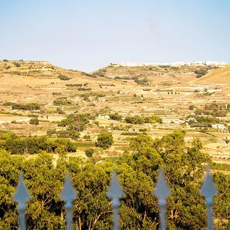 Villa Family-friendly Gozo Escape - Pool, Terrace & Bbq *