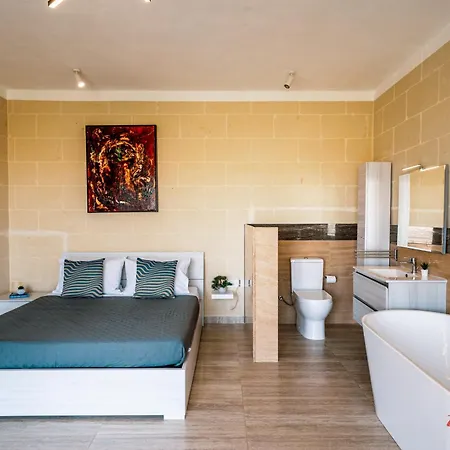 Family-friendly Gozo Escape - Pool, Terrace & Bbq Villa